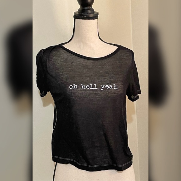 Women’s Pullover Cropped Shirt - Picture 1 of 1